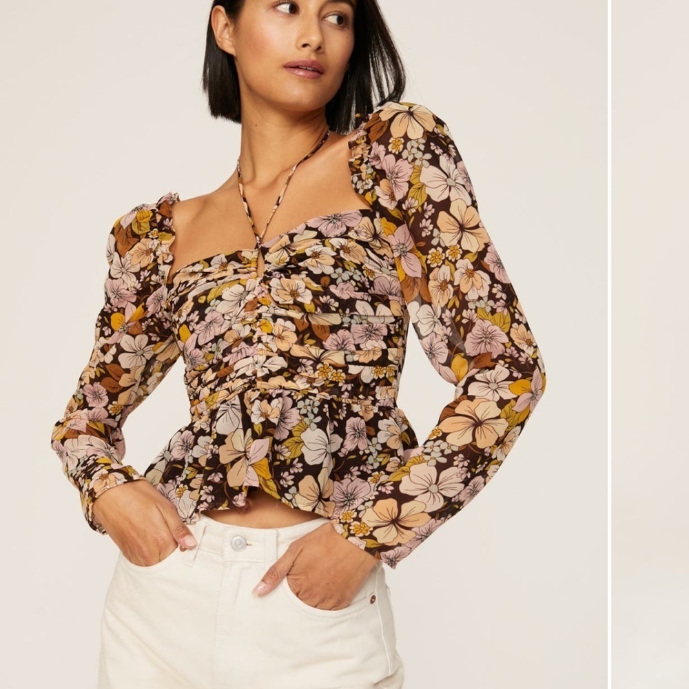 Toni Top in Brown & Yellow Floral
ASTR THE LABEL XS - Picture 2 of 9